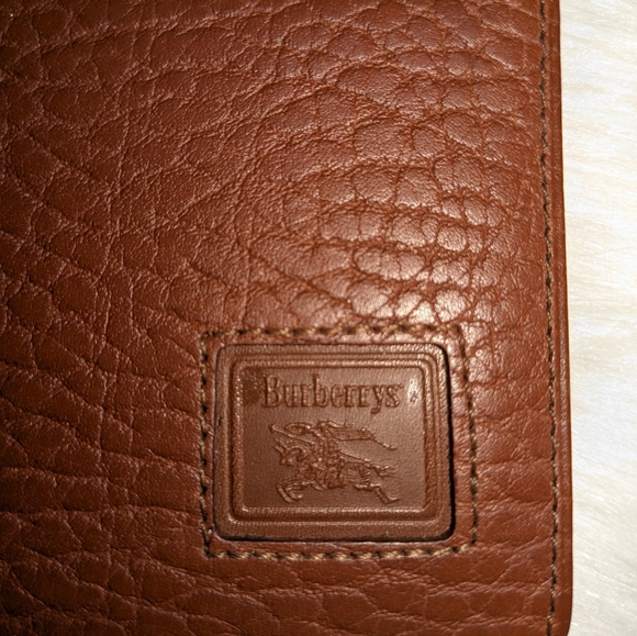 Vintage Burberrys Leather Card/I.D. Holder - Picture 2 of 14